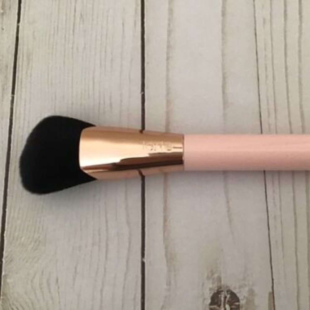 tarte Cosmetics BUFF & BRONZE FACE BRUSH - BRAND NEW Pretty Pink!